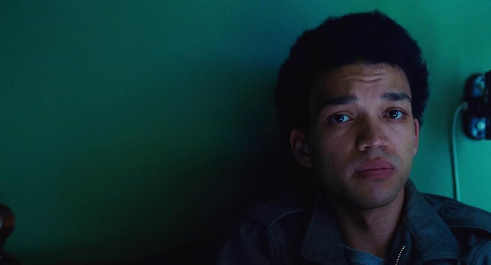 テレビの中に入りたいの画像