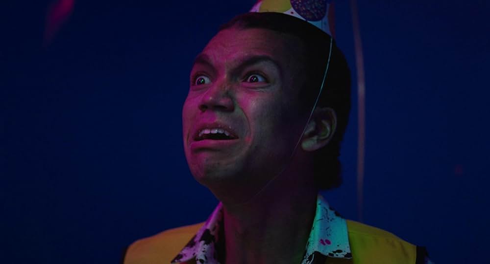 テレビの中に入りたいの画像