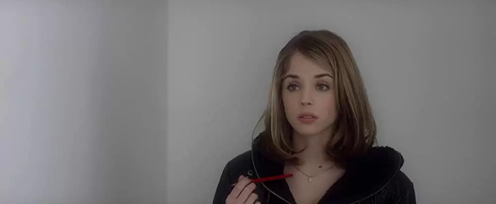 「エル ELLE」アリス・イザーズの画像