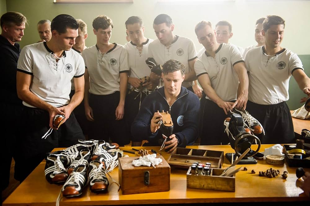 アディダスVSプーマ - 運命を分けた兄弟 -の画像