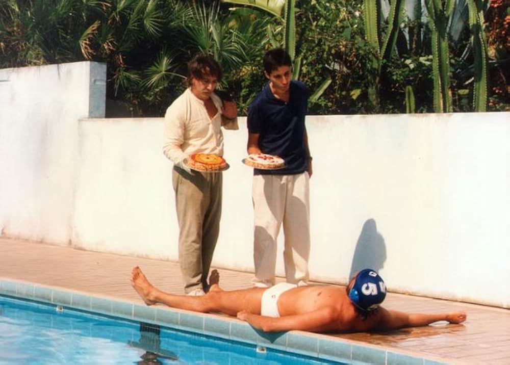 赤いシュートの画像