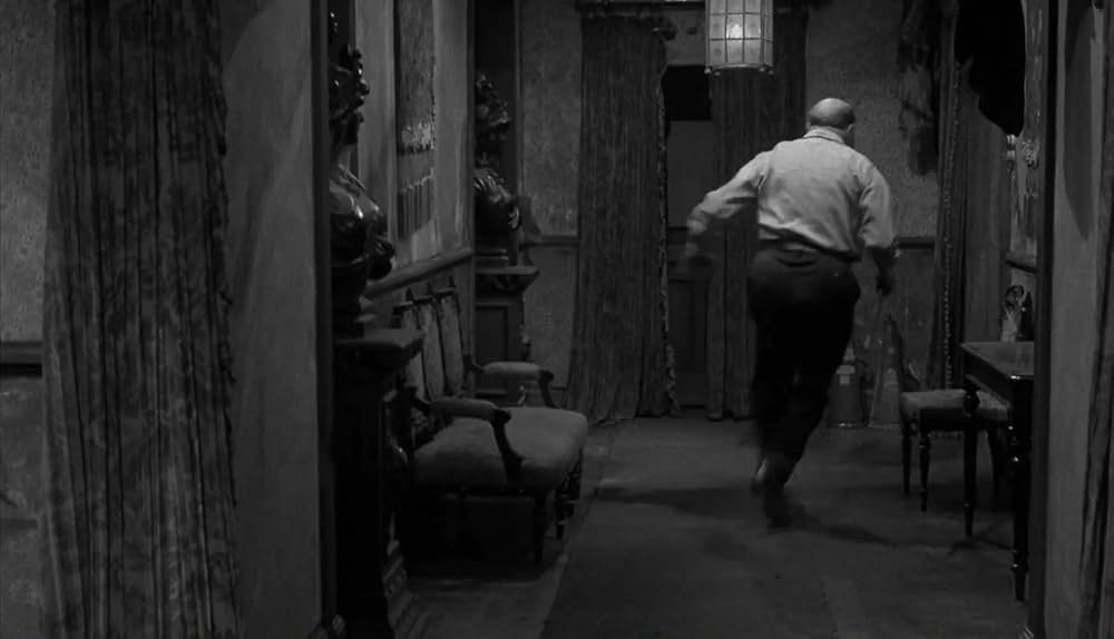 戦慄の殺人屋敷の画像