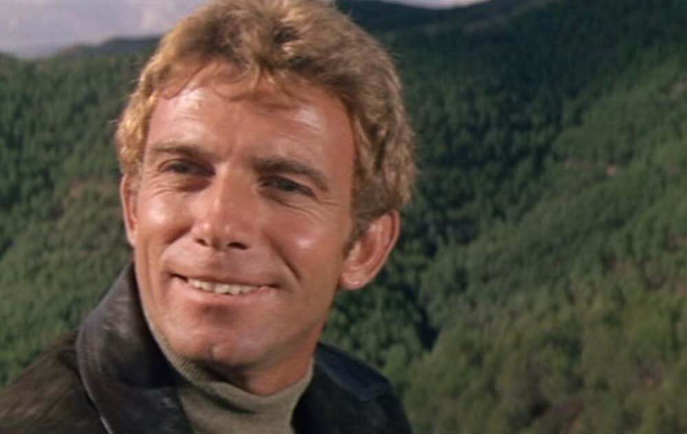 空から赤いバラの画像