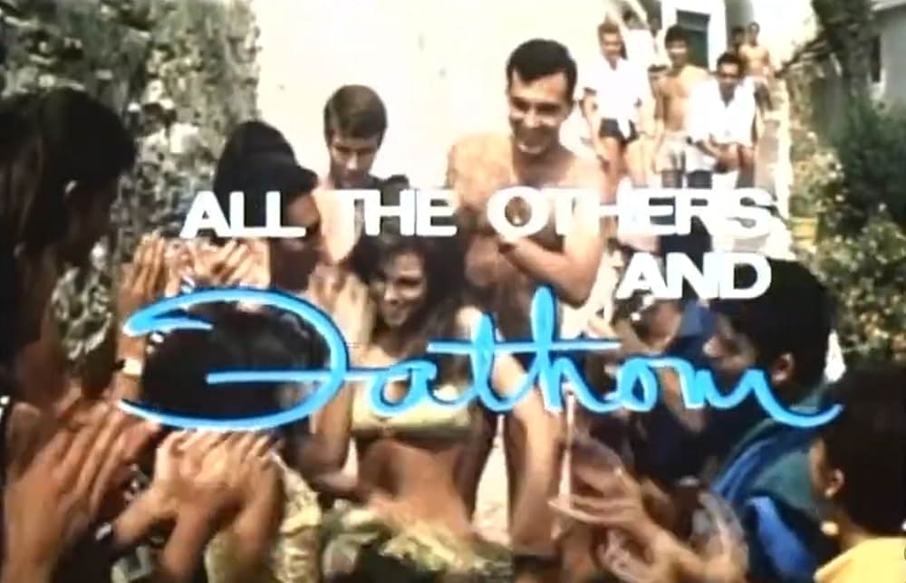 空から赤いバラの画像