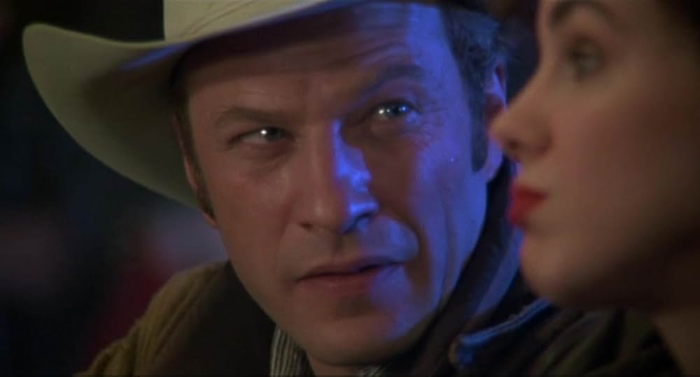 トム・ベレンジャーの 探偵より愛をこめての画像