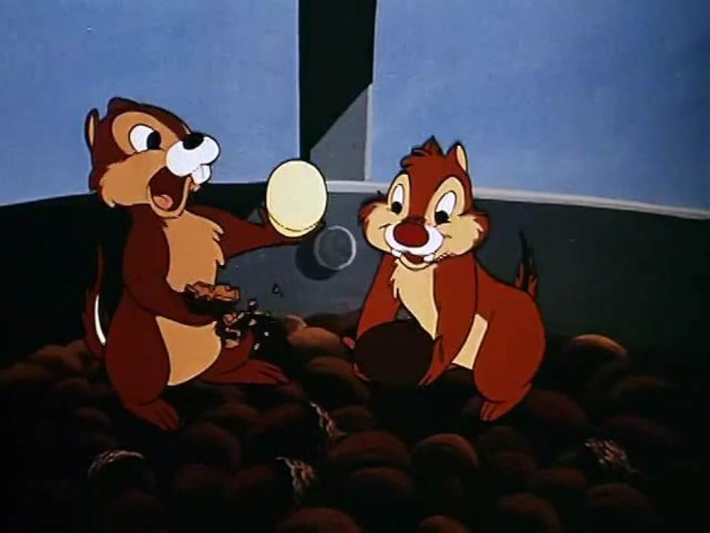 リスの朝ごはんの画像