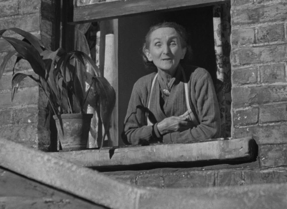 日曜日はいつも雨の画像