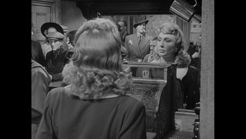 日曜日はいつも雨の画像