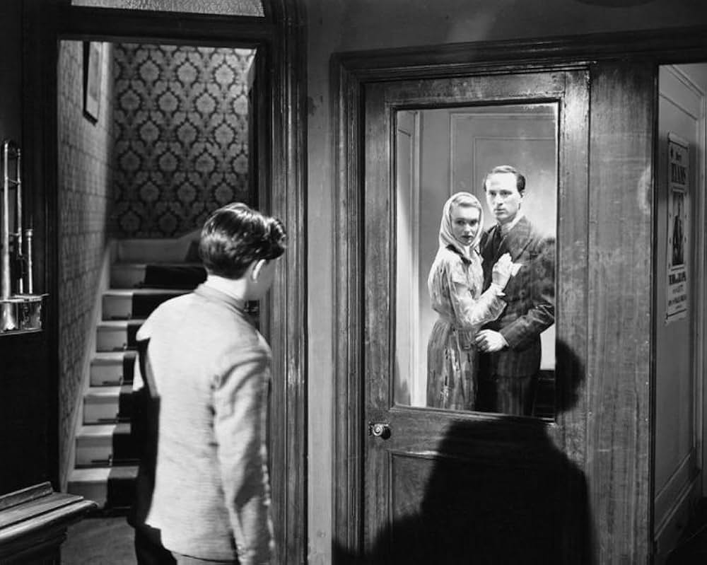 日曜日はいつも雨の画像