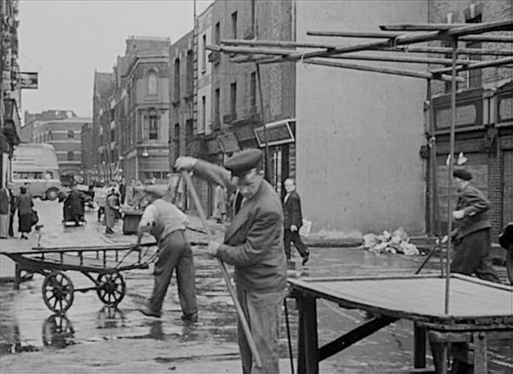日曜日はいつも雨の画像