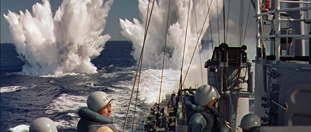 「眼下の敵」ロバート・ミッチャム & Curd Jürgensの画像