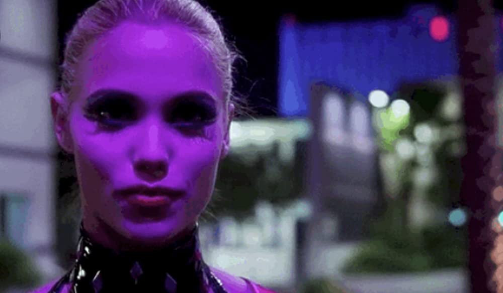 「ショーガール」エリザベス・バークレイの画像