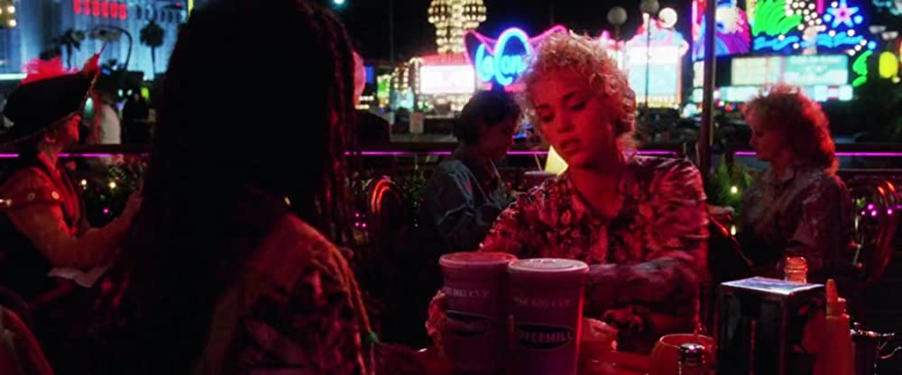 「ショーガール」エリザベス・バークレイの画像