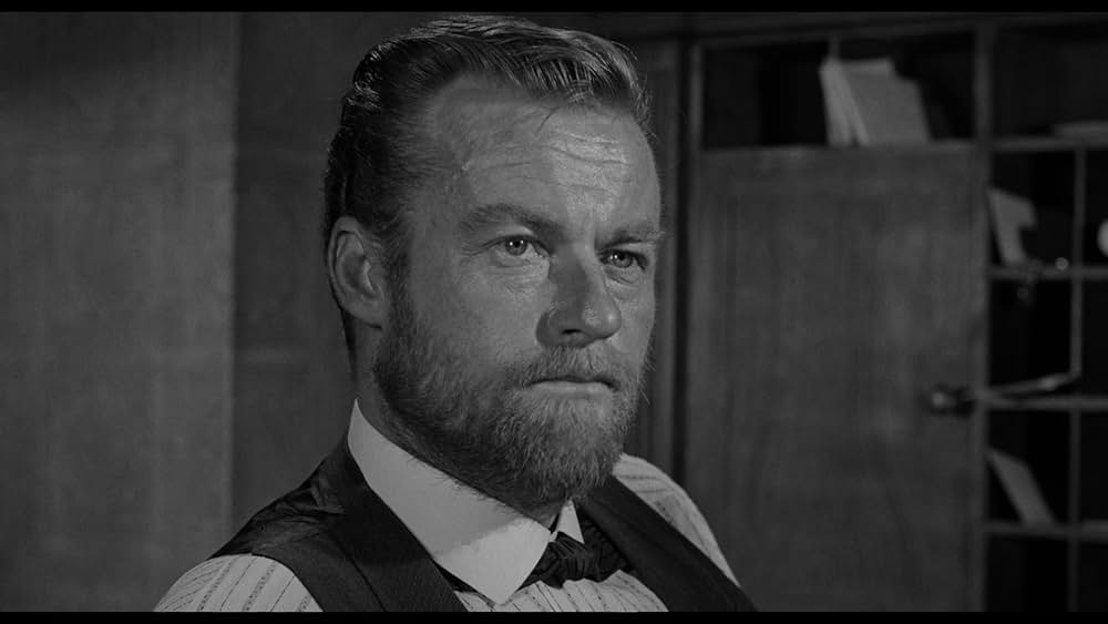 胸に輝く星の画像