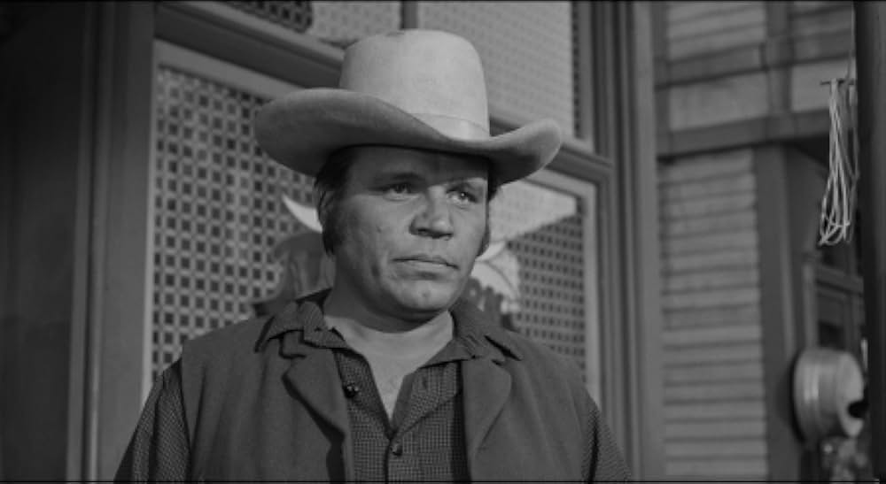 胸に輝く星の画像