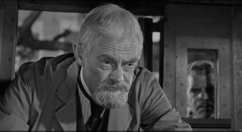 胸に輝く星の画像