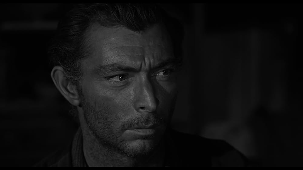 胸に輝く星の画像