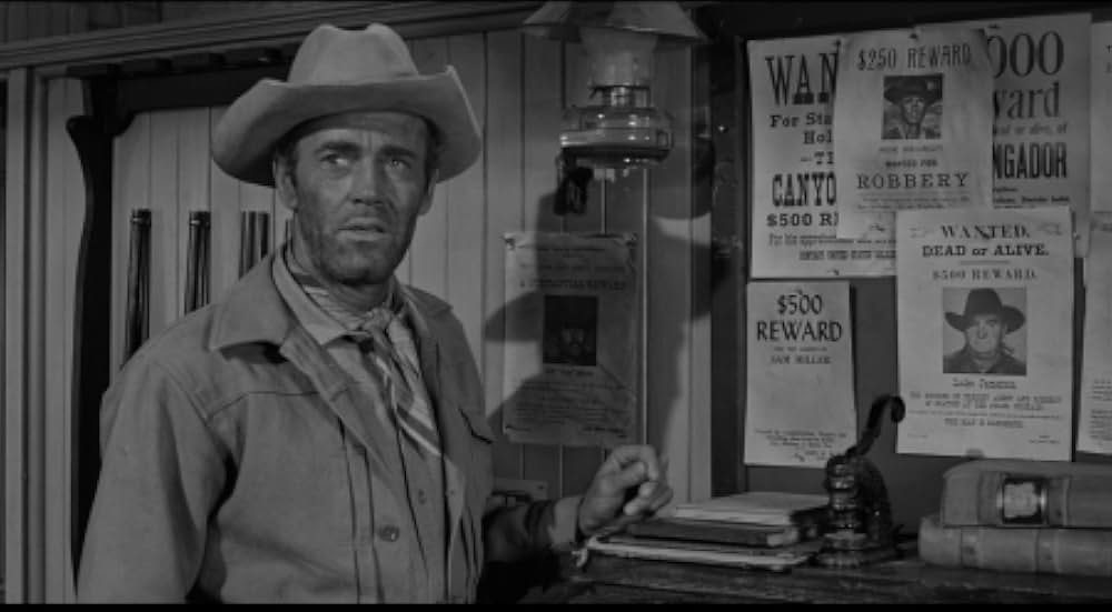 胸に輝く星の画像