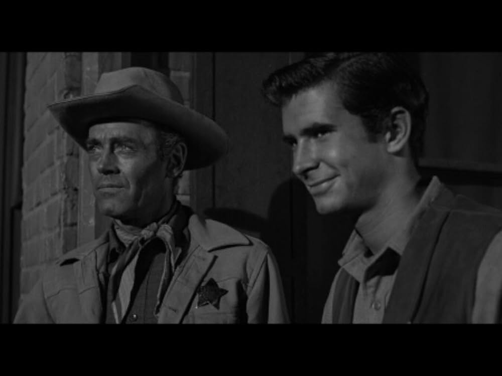 胸に輝く星の画像