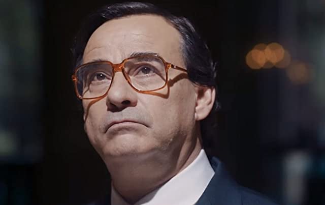 「スモーク・アンド・ミラーズ 1000の顔を持つスパイ」Eduard Fernándezの画像