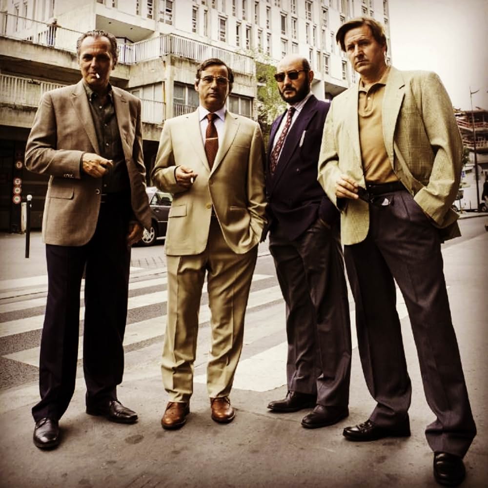 スモーク・アンド・ミラーズ 1000の顔を持つスパイの画像