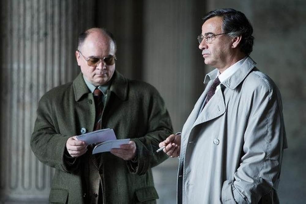 スモーク・アンド・ミラーズ 1000の顔を持つスパイの画像