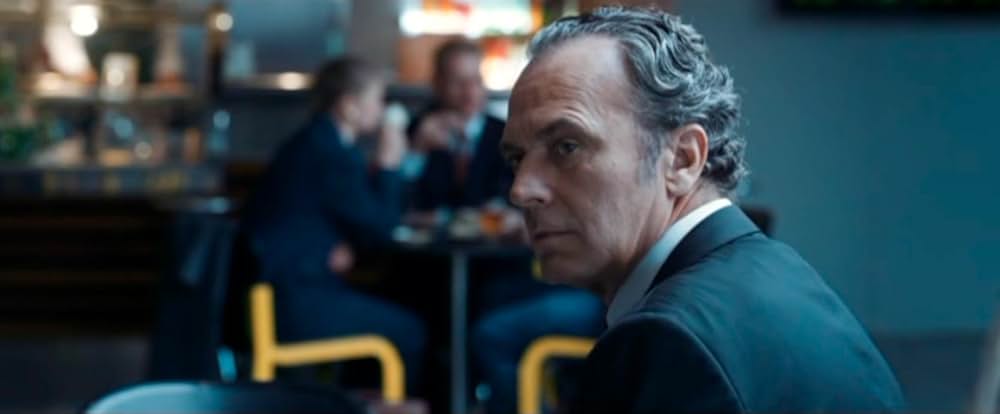 スモーク・アンド・ミラーズ 1000の顔を持つスパイの画像