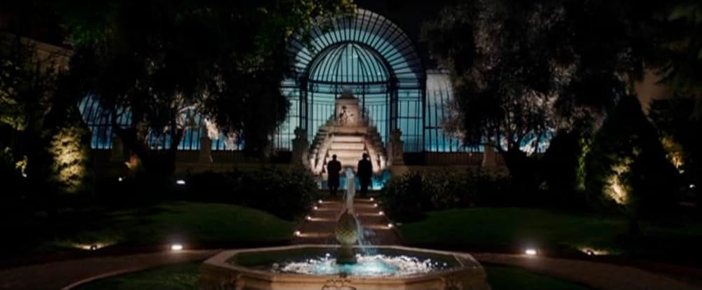 スモーク・アンド・ミラーズ 1000の顔を持つスパイの画像