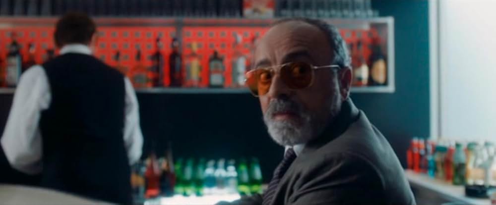 スモーク・アンド・ミラーズ 1000の顔を持つスパイの画像