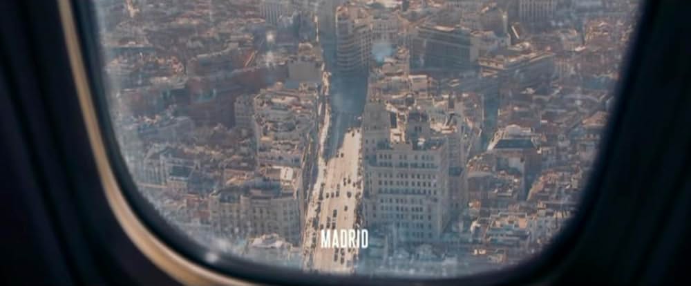 スモーク・アンド・ミラーズ 1000の顔を持つスパイの画像