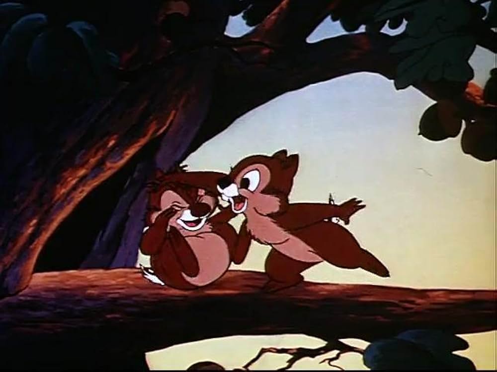 リスとヒヨコの画像