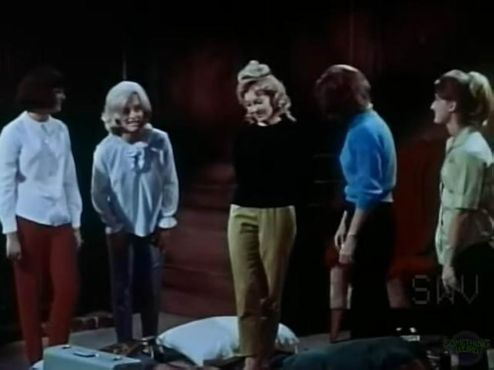 モンスターがパジャマパーティを襲うの画像