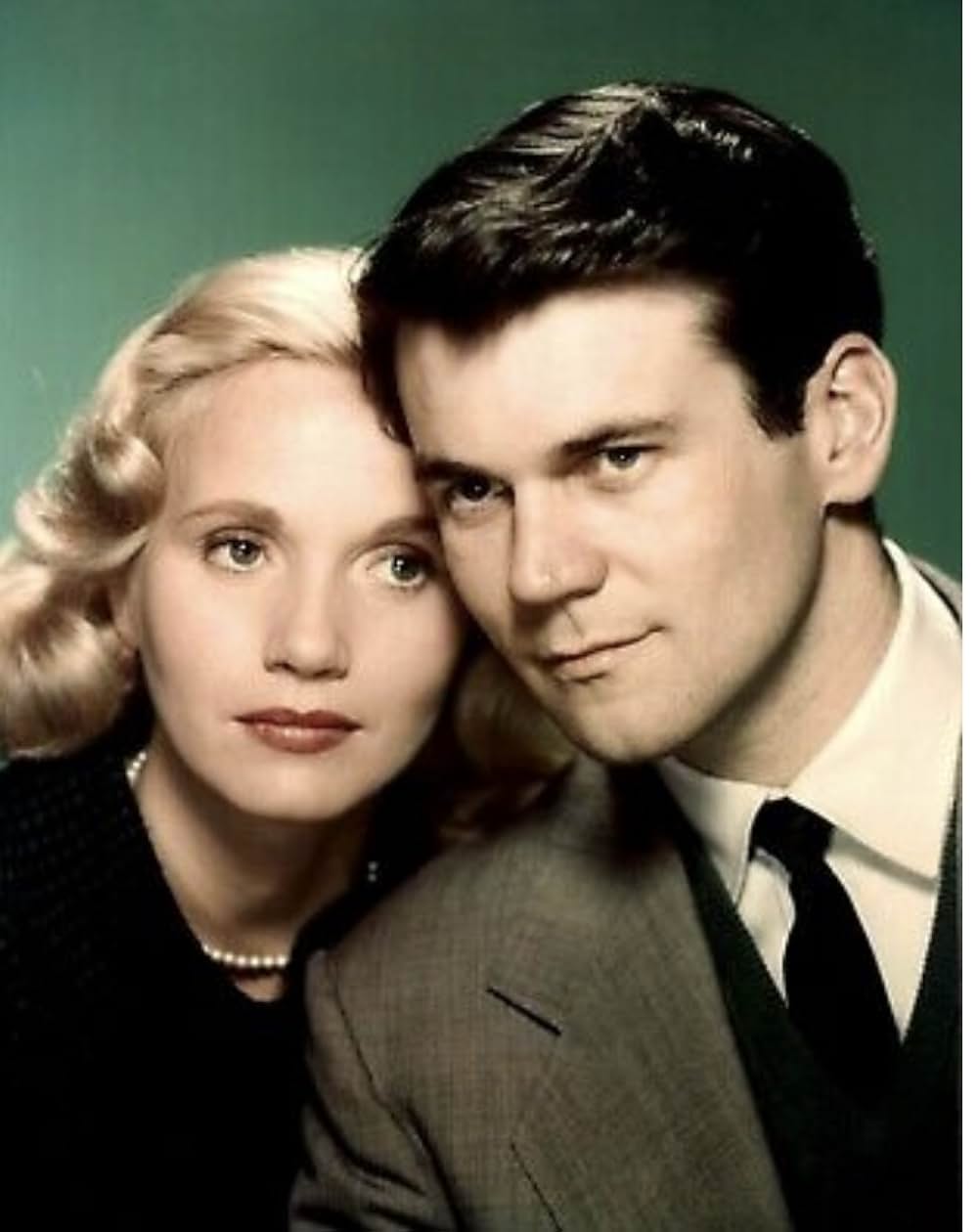 夜を逃れての画像