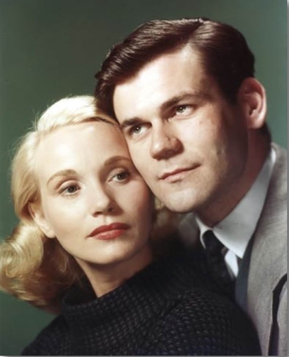 夜を逃れての画像