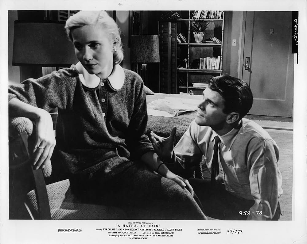 夜を逃れての画像