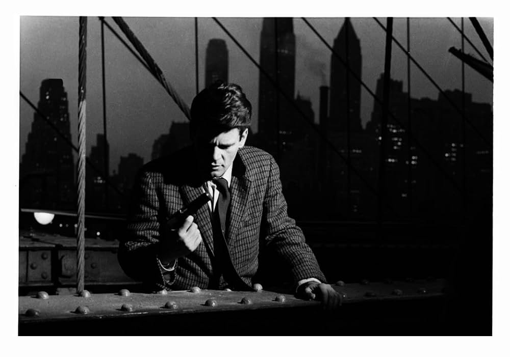 夜を逃れての画像