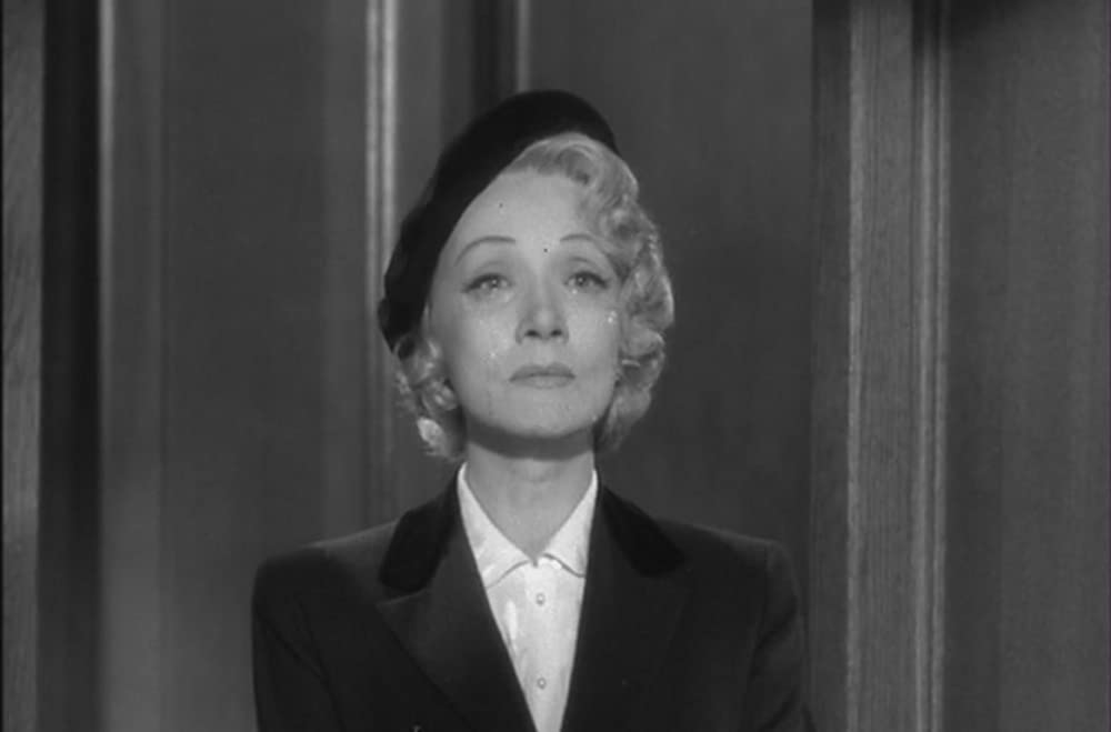 「情婦」マレーネ・ディートリッヒの画像