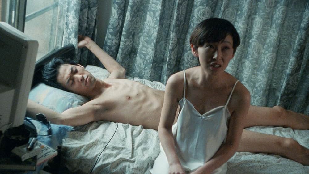 浮気妻 恥辱責めの写真