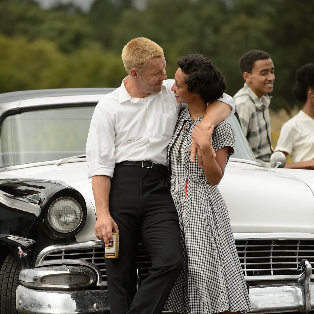 ラビング 愛という名前のふたりの画像