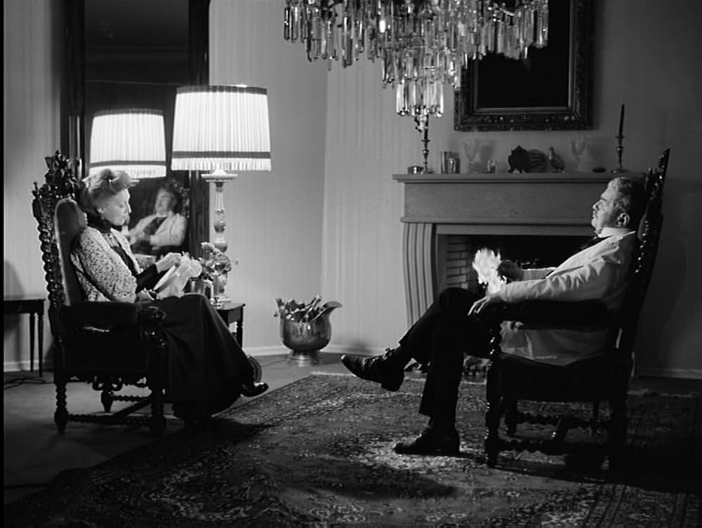 エフィ・ブリーストの画像