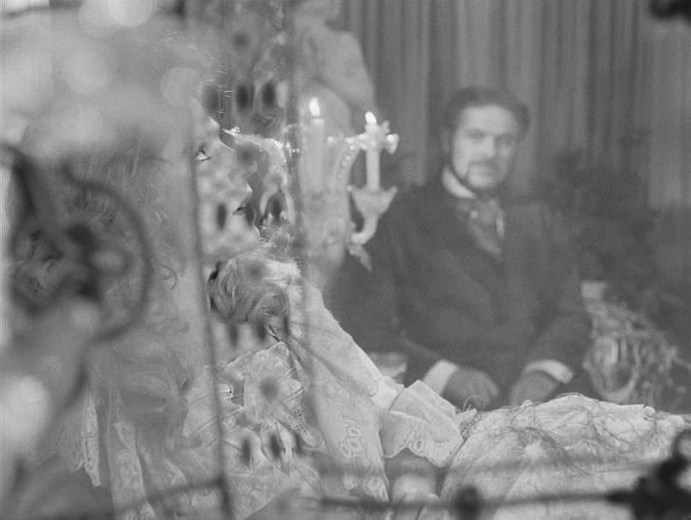 エフィ・ブリーストの画像