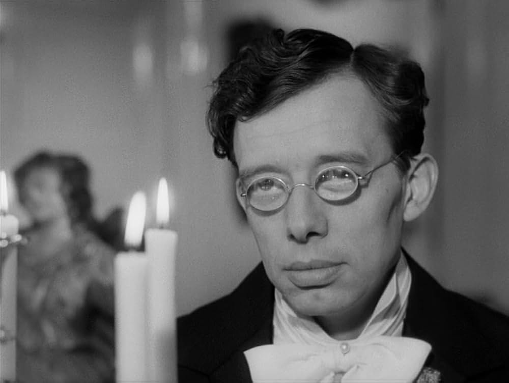 エフィ・ブリーストの画像