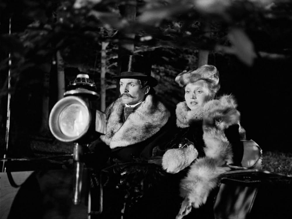 エフィ・ブリーストの画像