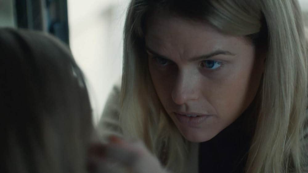 凍える夜に、盲目の殺し屋トポの画像