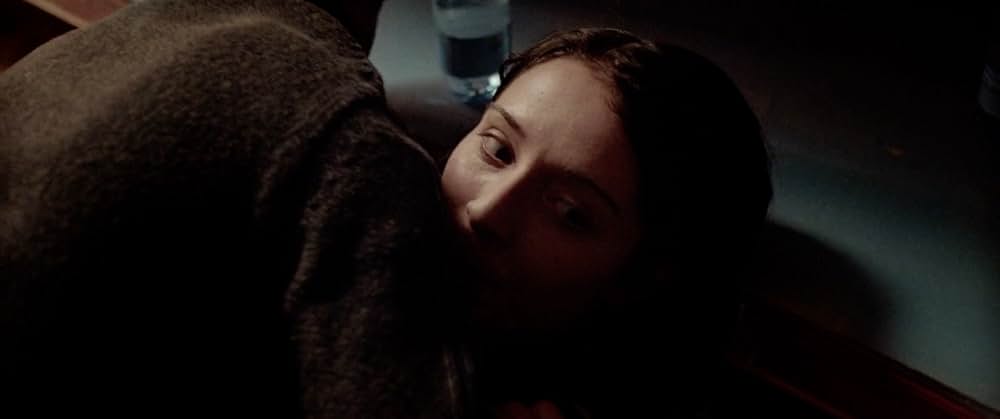 アンクレンチング・フィストの写真