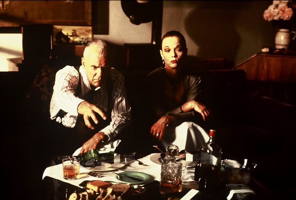 からみつく愛欲の罠の画像