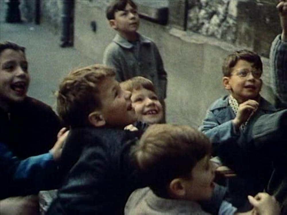 赤い風船の画像