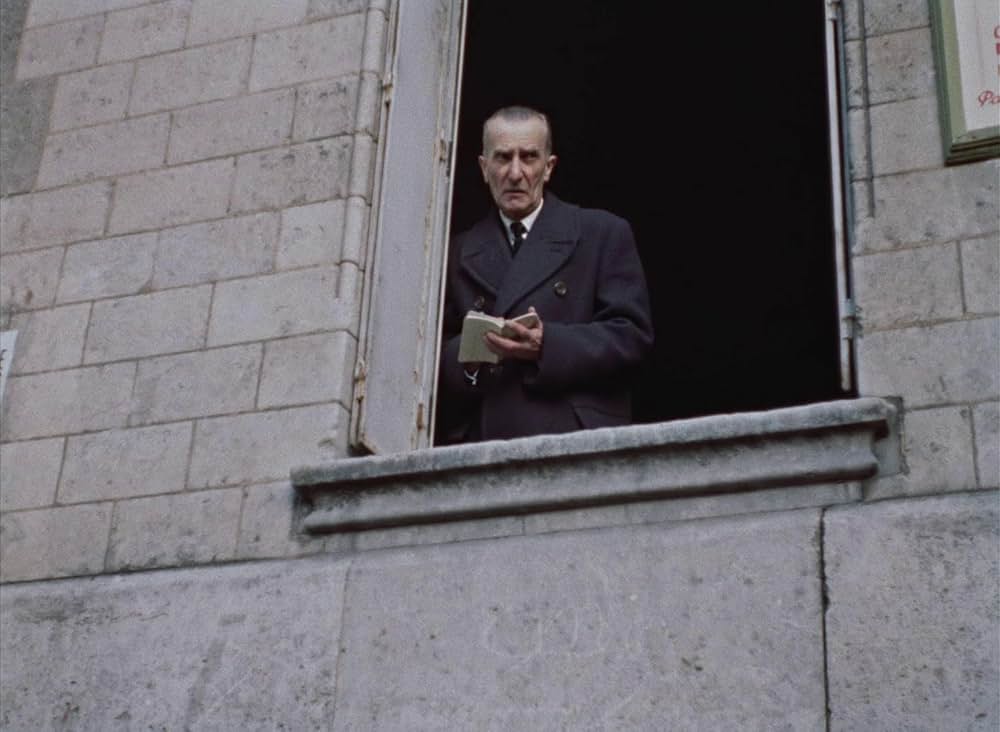 赤い風船の画像