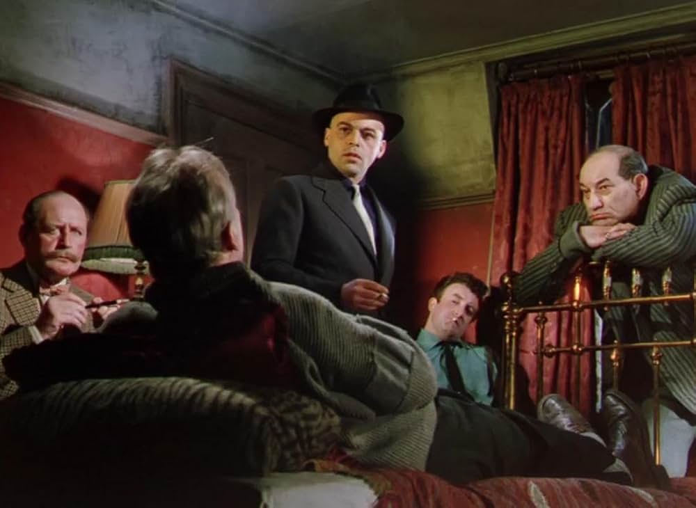 マダムと泥棒の画像