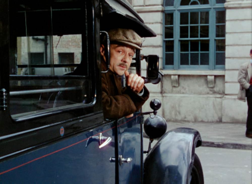 マダムと泥棒の画像